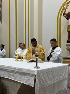 24 10MISSA DE ORDENACAO SACERDOTAL PE. JOHN 10