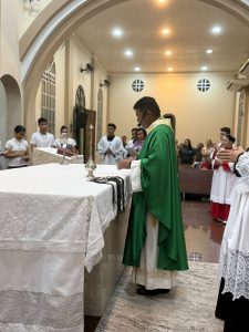 INVESTIDURA E RENOVACAO DOS COROINHAS 115