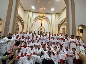 INVESTIDURA E RENOVACAO DOS COROINHAS 16