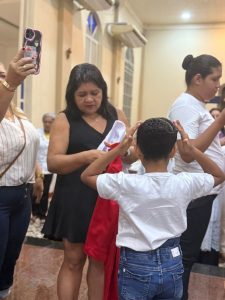 INVESTIDURA E RENOVACAO DOS COROINHAS 89