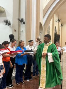 INVESTIDURA E RENOVACAO DOS COROINHAS 96